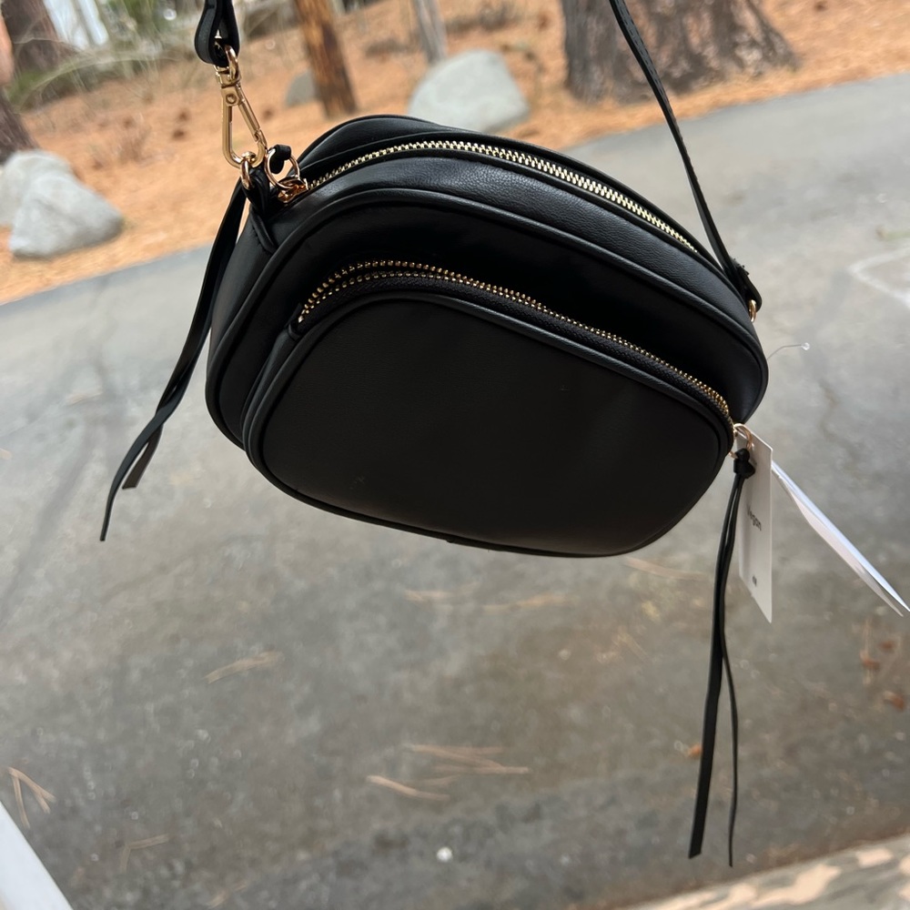 New Cross over H&M black bag